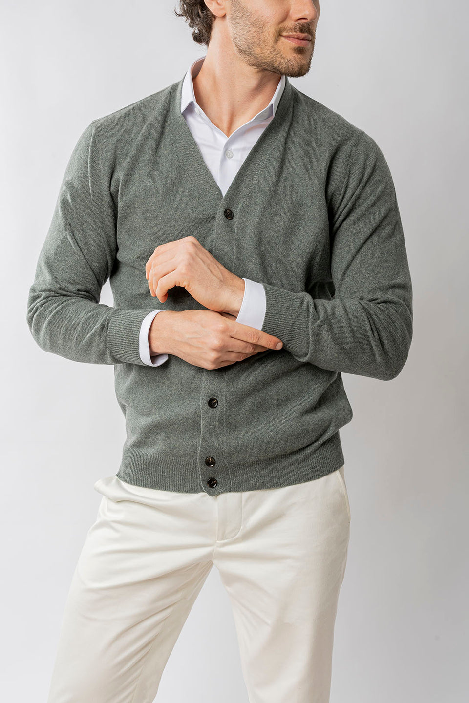 CARDIGAN CASHMERE COM BOTÕES